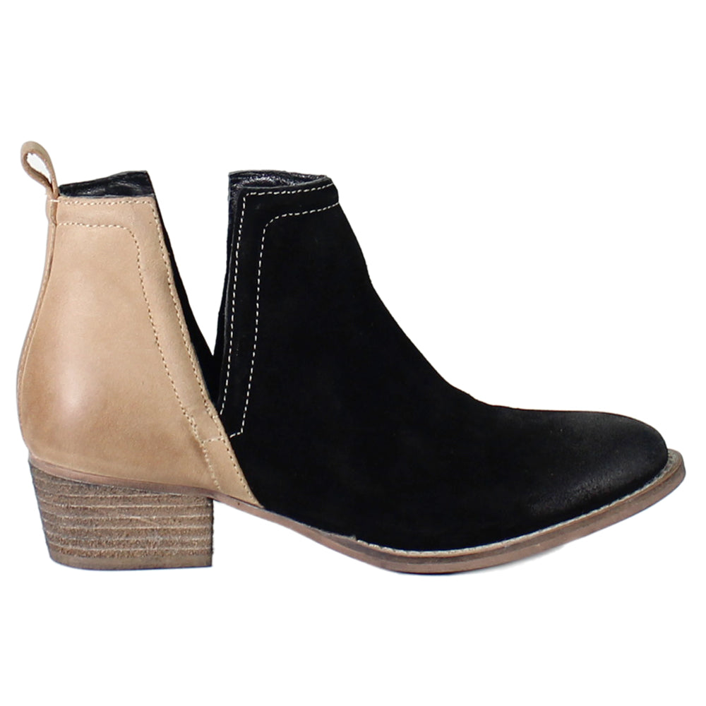 Stays Cutout Ankle Booties